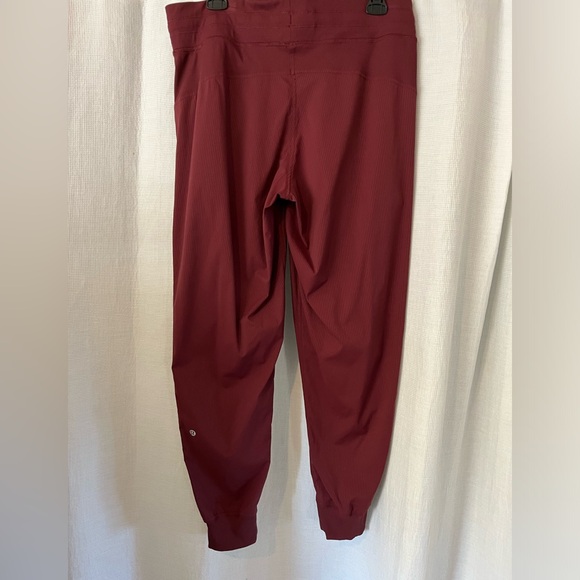Lululemon Dance Studio Mid-Rise Jogger Full Length Garnet Burgundy Size 12 EUC - Picture 3 of 11